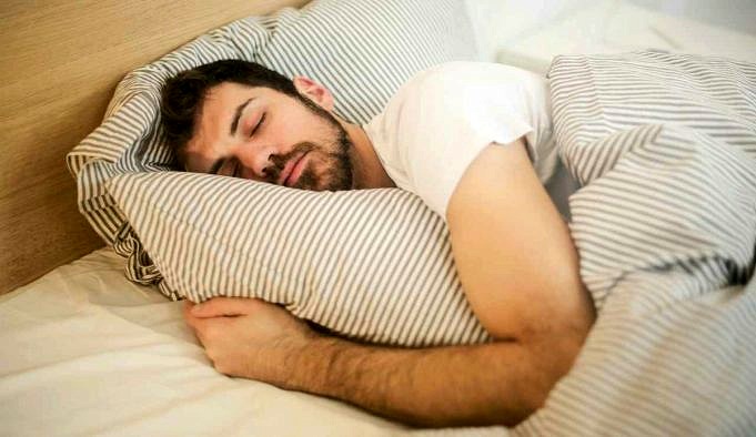 Come Dormire Con Le Luci Accese Può Rovinare La Tua Salute